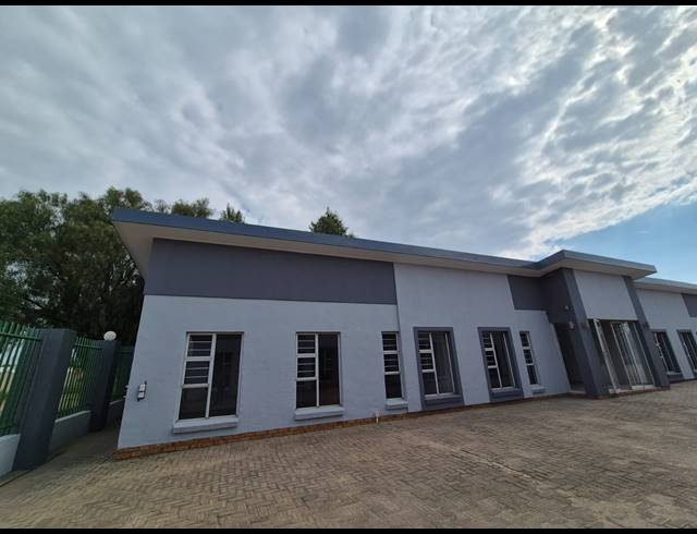 1,505M² BUSINESS TO LET IN VAALPARK